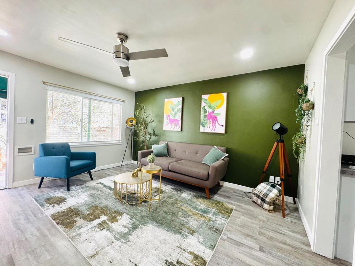 Urban Oasis Stylish Comfort In Northpark South Park Apartment