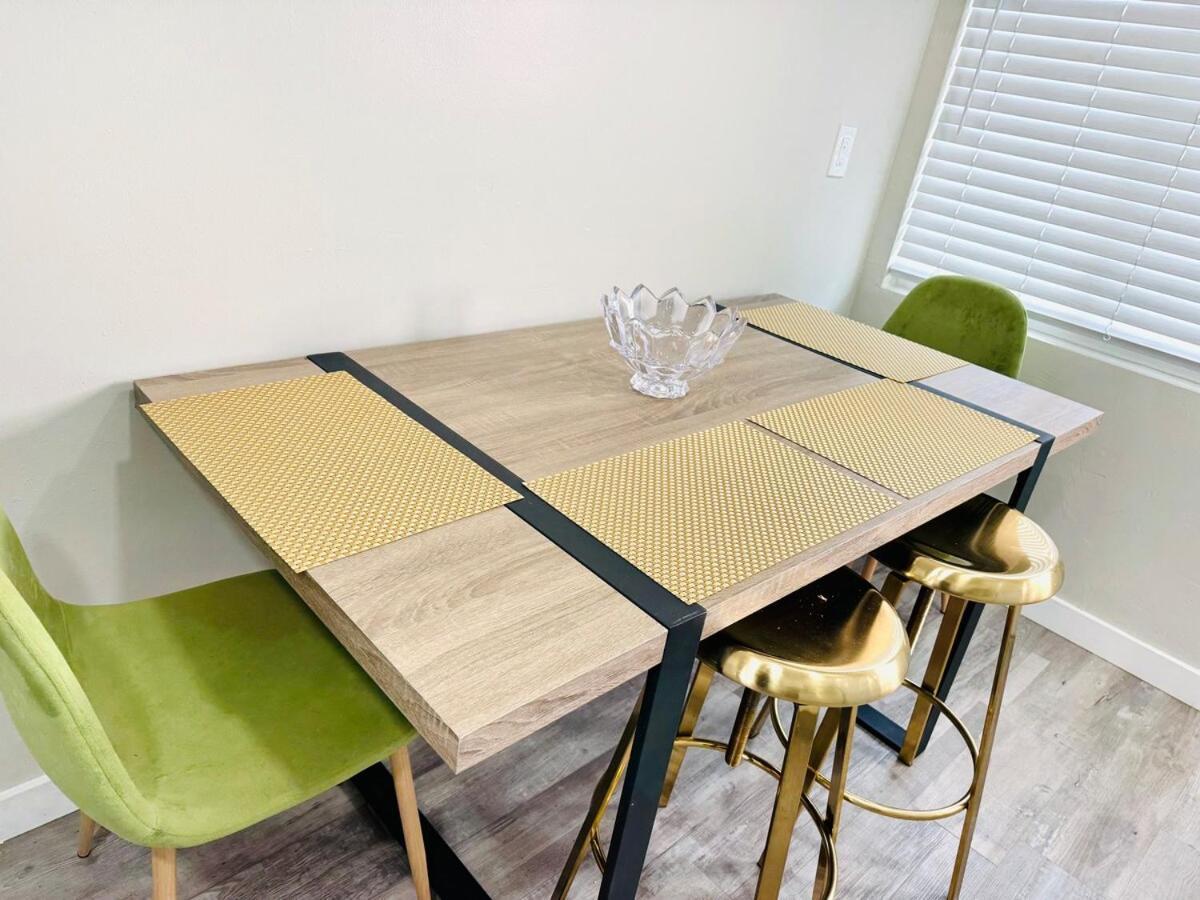 Apartment Urban Oasis Stylish Comfort In Northpark South Park *
