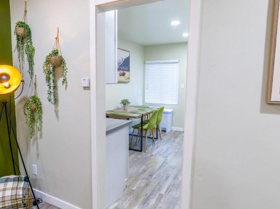 Apartment Urban Oasis Stylish Comfort In Northpark South Park *