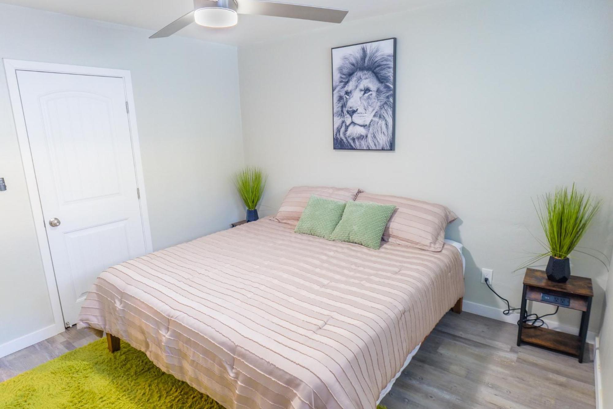 Urban Oasis Stylish Comfort In Northpark South Park *