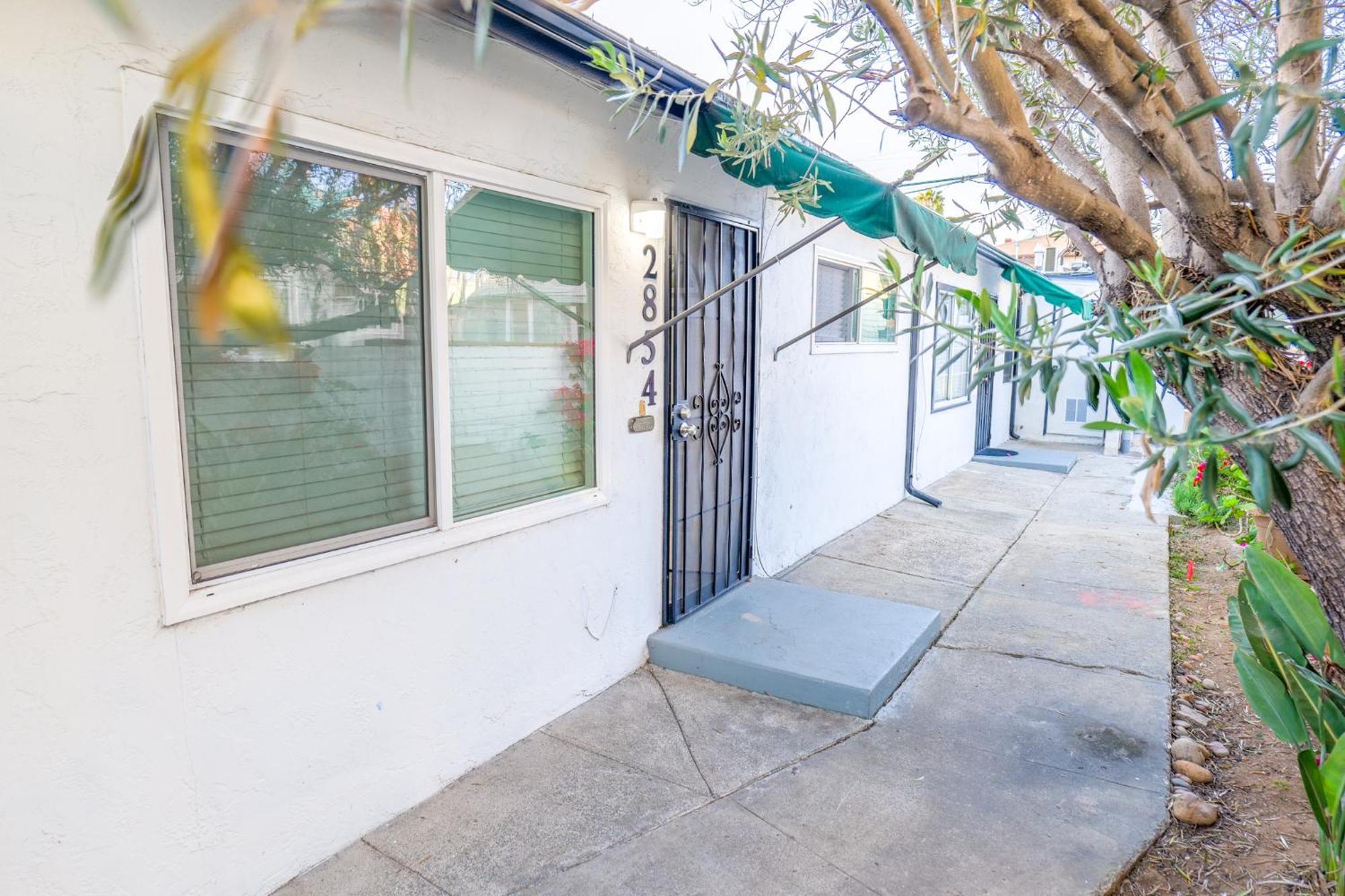 Urban Oasis Stylish Comfort In Northpark South Park Apartment